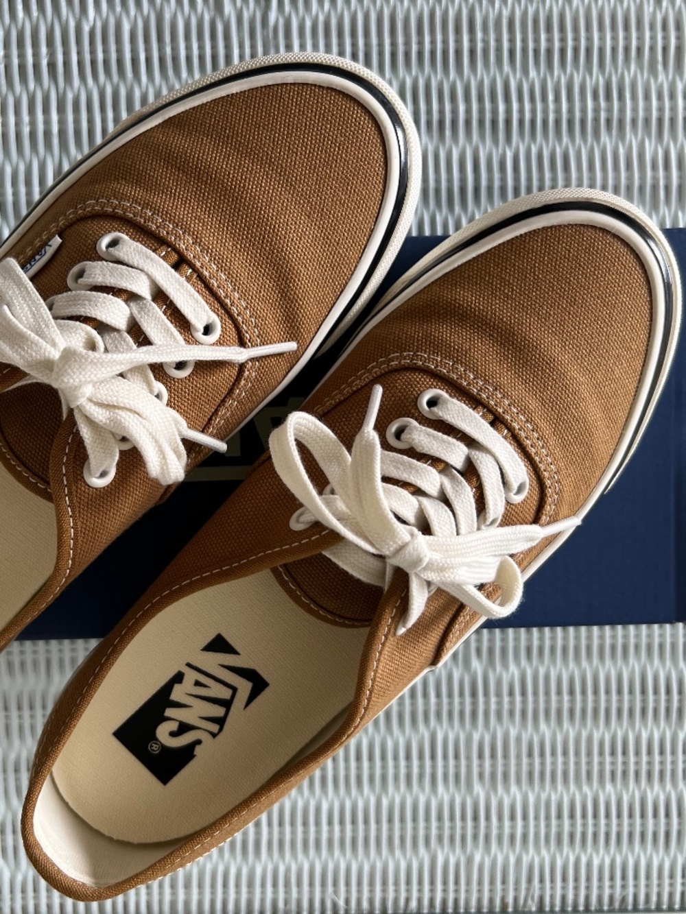 vans premium authentic - Picture 5 of 11